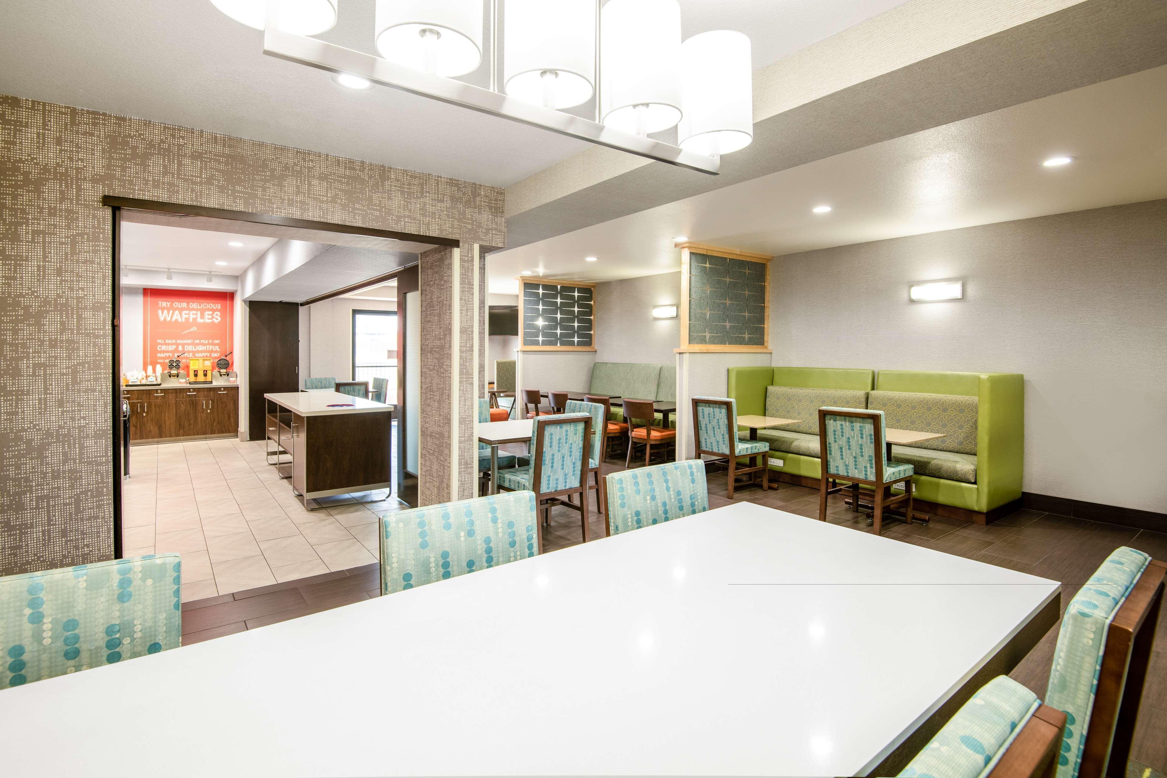 Hampton Inn & Suites Las Vegas-Henderson Exterior photo