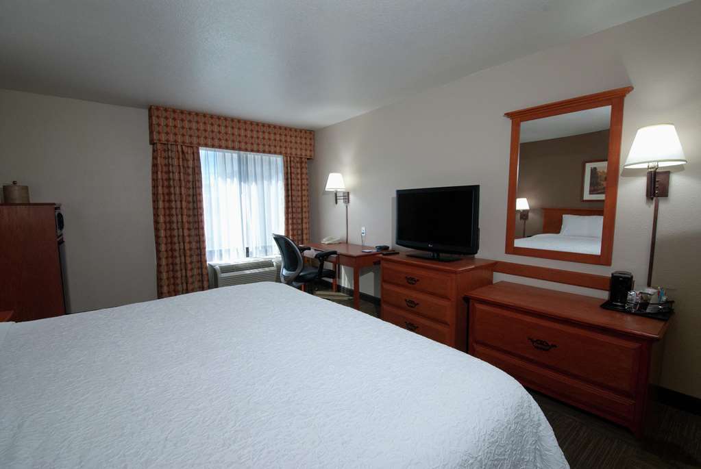 Hampton Inn & Suites Las Vegas-Henderson Room photo